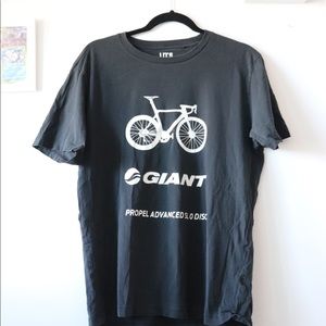 Like-new UniqloXGiant Bike Tee Size M
